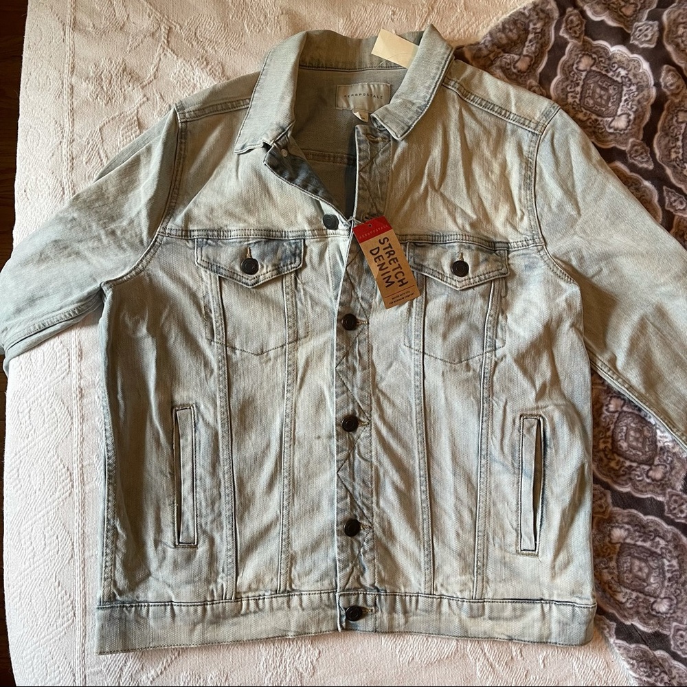 NWT Men’s light wash denim jean jacket - Picture 8 of 8